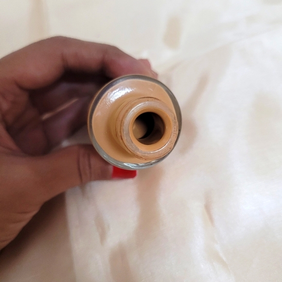 Mac Studio Fix Fluid Foundation - Picture 3 of 5